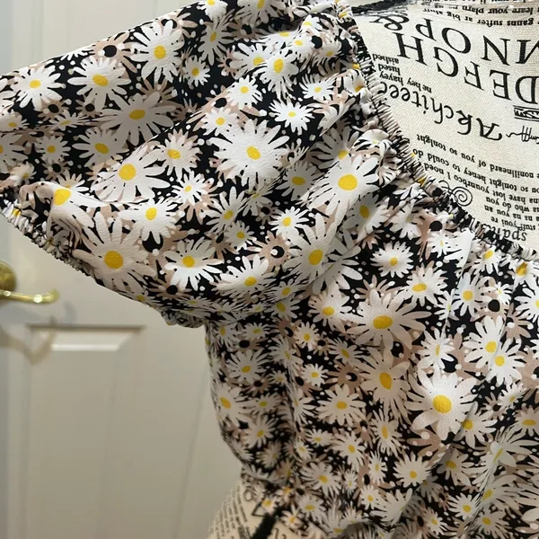 Lily Rose size XL Daisy print crop top NWOT Off the shoulder elastic waist - Image 6