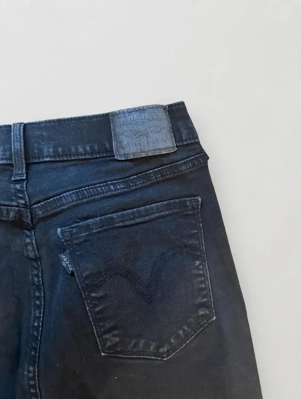 Levi's Women's Classic Straight Black Denim Jeans Sz 10 Waterless - Image 5