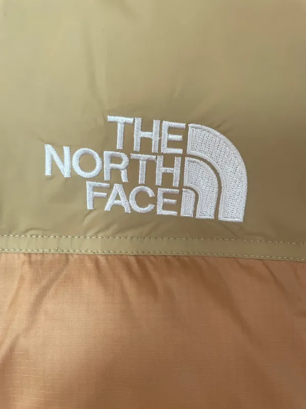 The North Face NWT Women 96 Retro Nptse Vst Almndbtr/ Khkstn size M - Image 3