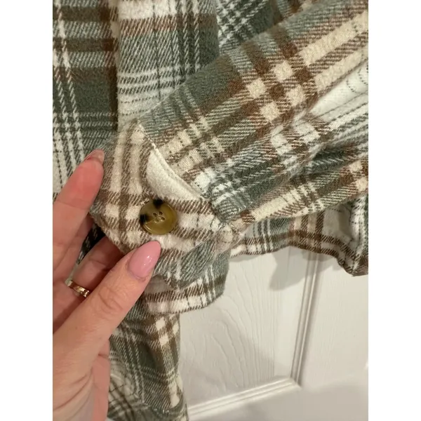 Aeropostale‎ Plaid Cropped Flannel Hooded Shacket Green Brown Large - Image 4