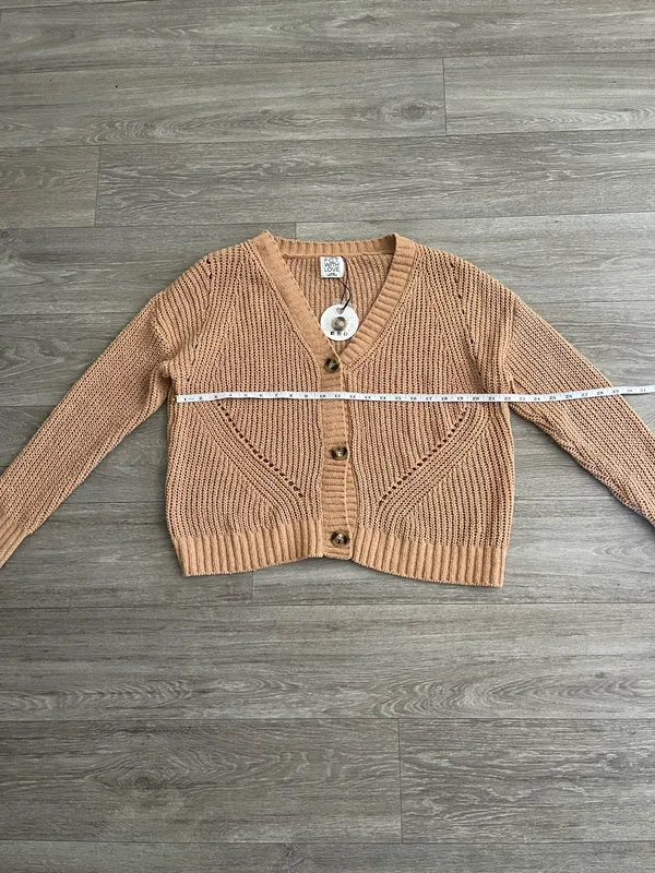 Francesca’s Mckayla short tan cardigan - large - Image 5