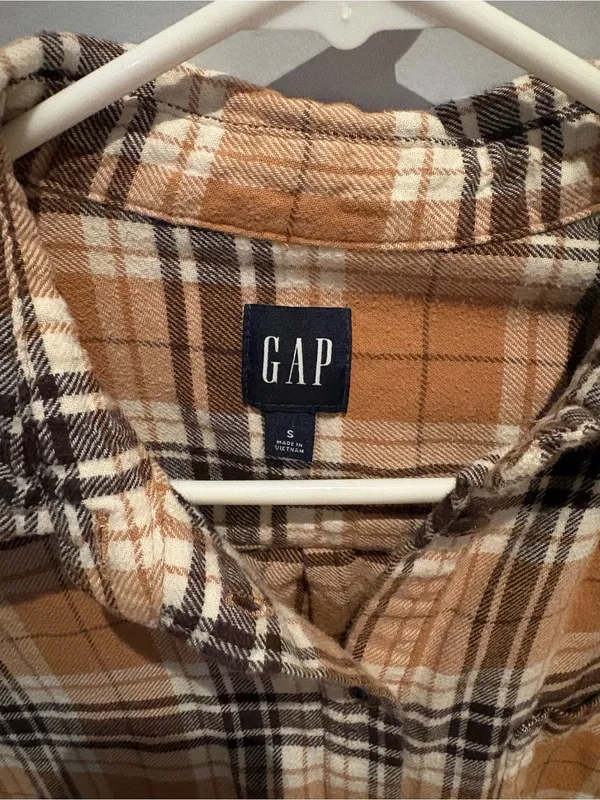 Woman’s GAP Tan and Black Plaid Flannel Shirt in size S - Image 2