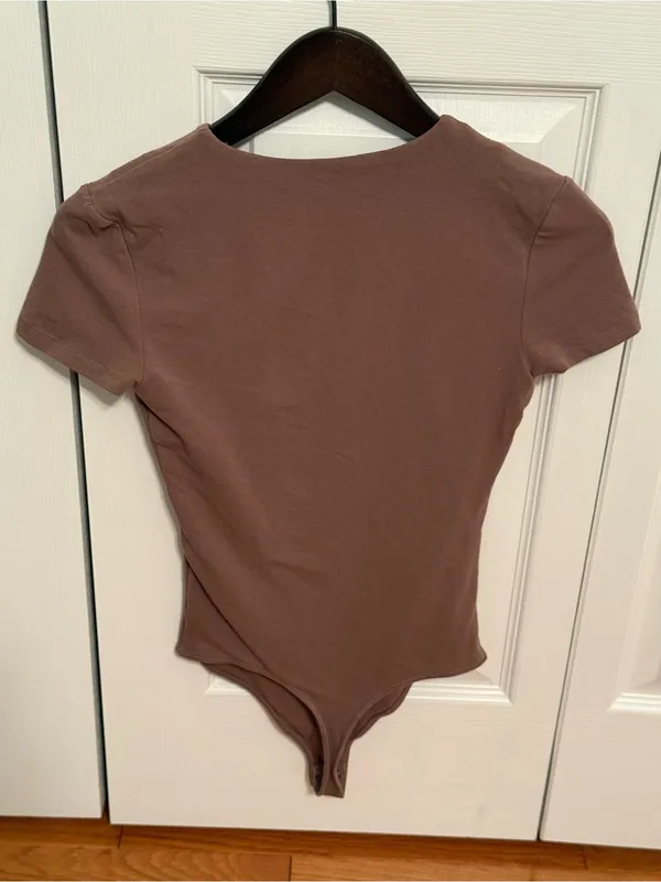 Abercrombie & Fitch T-shirt Bodysuit in Tan - Image 3