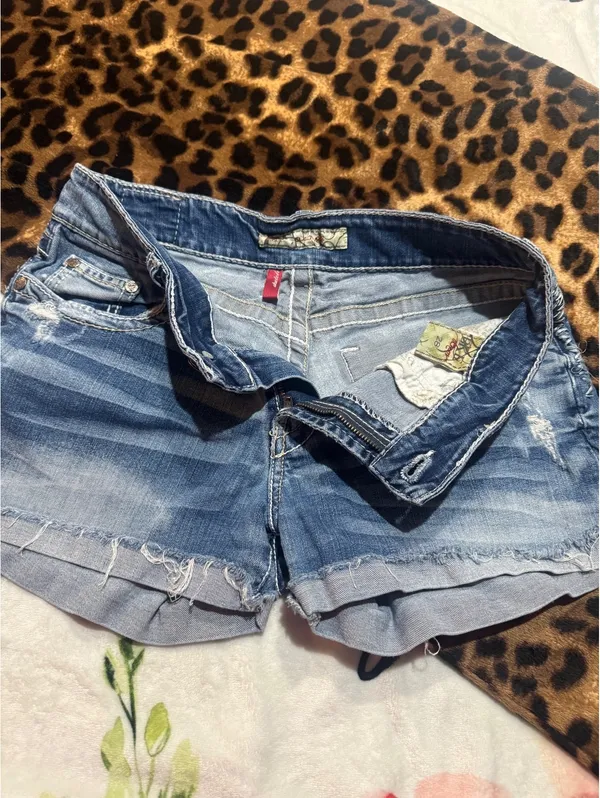 BKE denim shorts, size 28. - Image 3