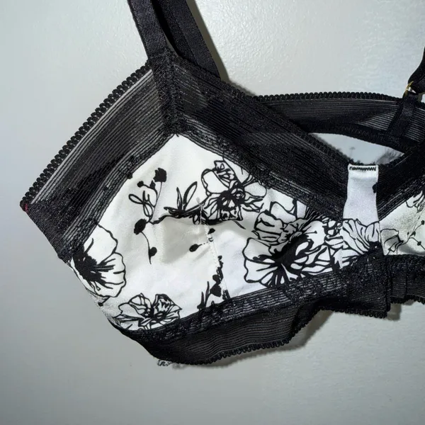 NWT $20 Sam Edelman Black & White Floral Mesh Pullover Microfiber Bralette S - Image 9