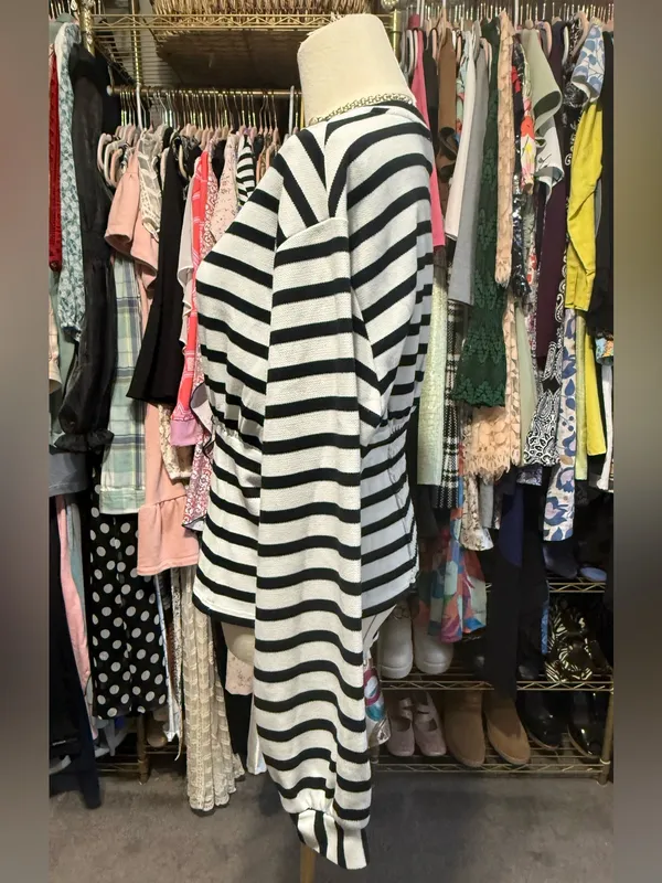 Anthropologie Maeve Striped Cinched Waist Long Sleeve Top M Black White - Image 3