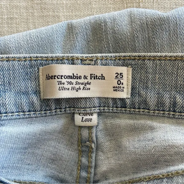 Abercrombie & Fitch Curve Love 90’s Straight Ultra High Rise Jeans Size 25 - Image 4