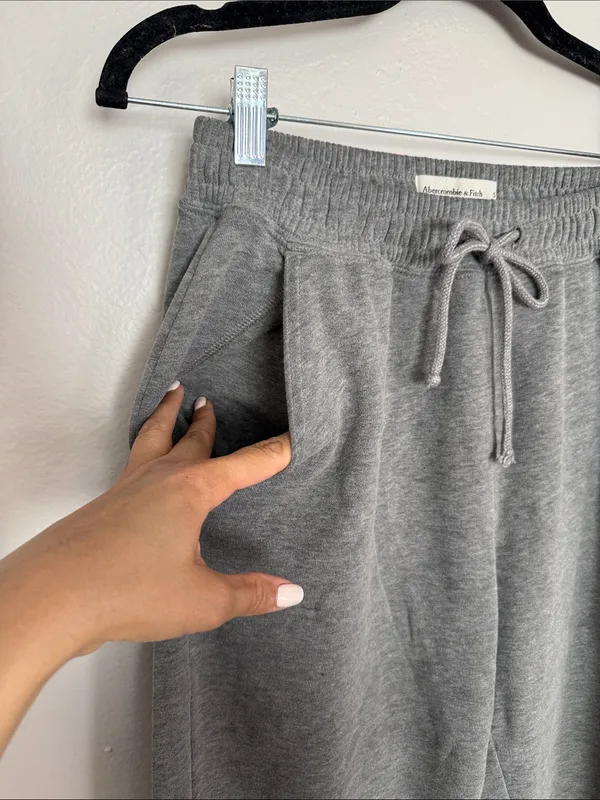 Abercrombie & Fitch Gray pull on Drawstring Jogger Sweatpants with pockets - Image 5