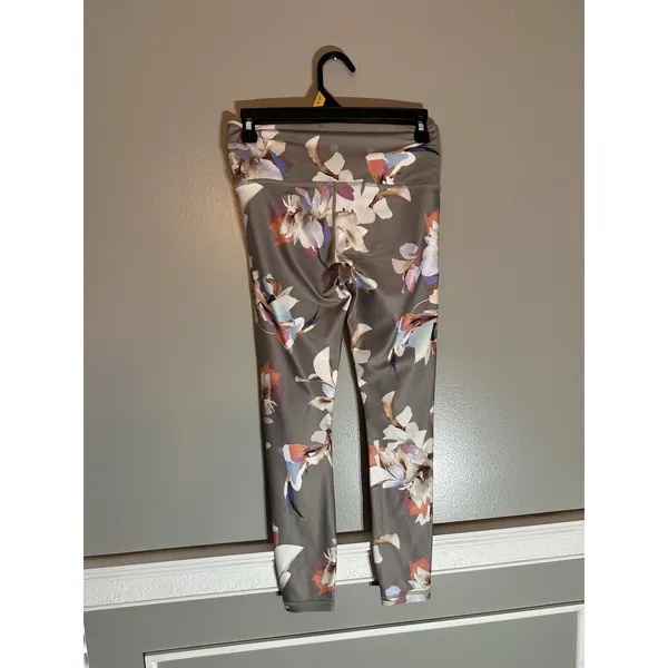 Athleta‎ Womens Floral Print High Rise 7/8 Leggings Taupe Grey Size S - Image 3