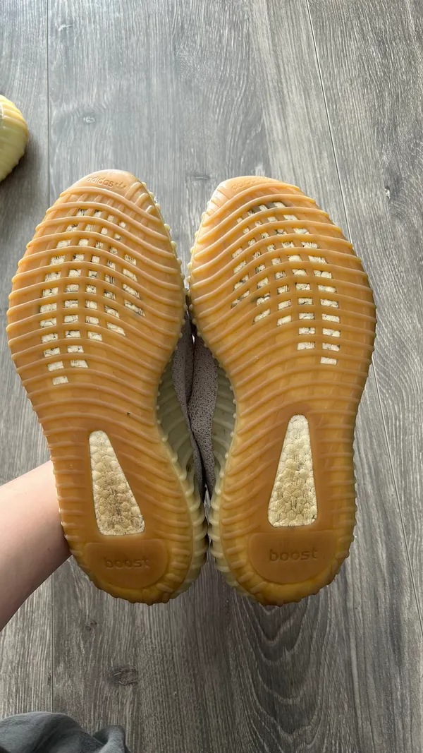 Yeezy Boost Sesame - Image 2