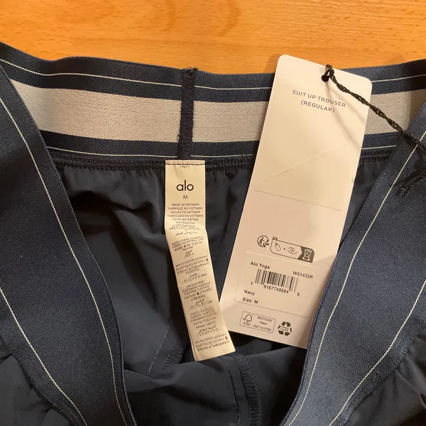 Alo Yoga Suit Up Trouser (Regular) Navy M - Image 3
