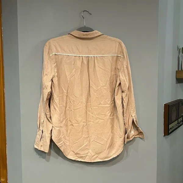 FREE PEOPLE Off Campus Button Down‎ Top in blush pink silver trim - Image 11