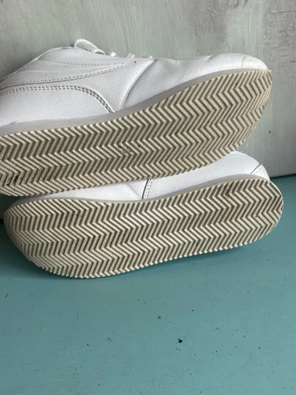 Fila Machu Women's All White Sneaker Low Top Comfort Size 6 Comfort Everyday - Image 10