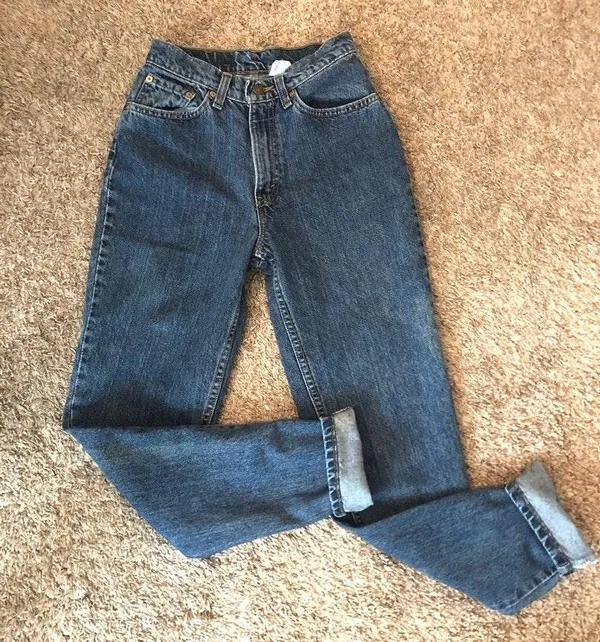 Vintage High Waisted mom Jeans - Image 2