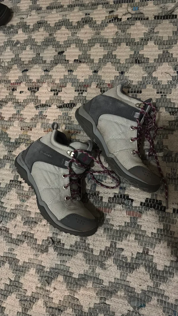 Columbia Hiking Boots Women’s - Image 2