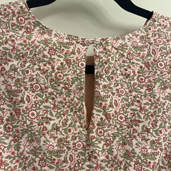 Hyacinth House Fiona Floral Top Small - Image 10