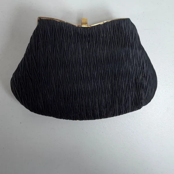 Vintage La Regale Black Pleated Evening Clutch Bag Pearl Clasp Gold Chain Strap - Image 5