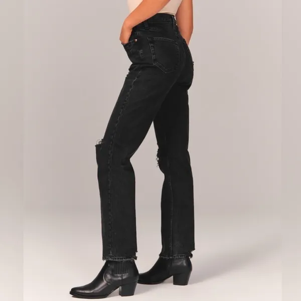 Abercrombie & Fitch A&F Curve Love ‘90s Straight Ultra High Rise Black‎ Jeans 24 - Image 2