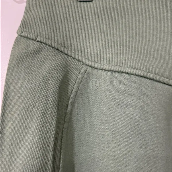 Lululemon Scuba Mini Olive Green Skirt size SP - Image 6