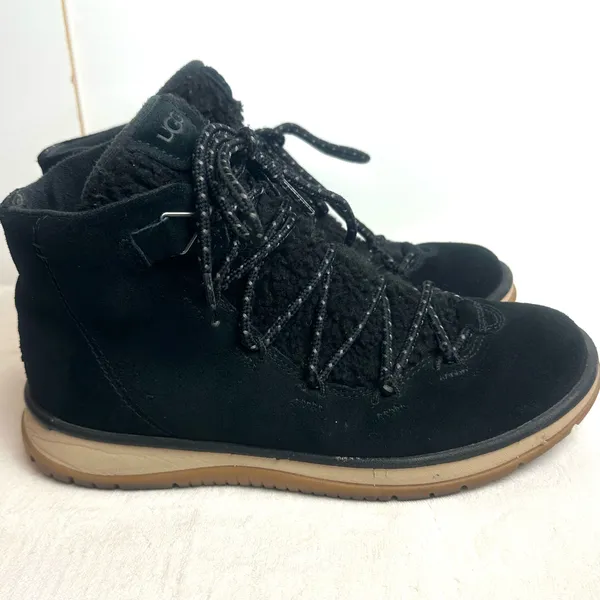 UGG Lakesider Heritage Mid Boots - Image 3