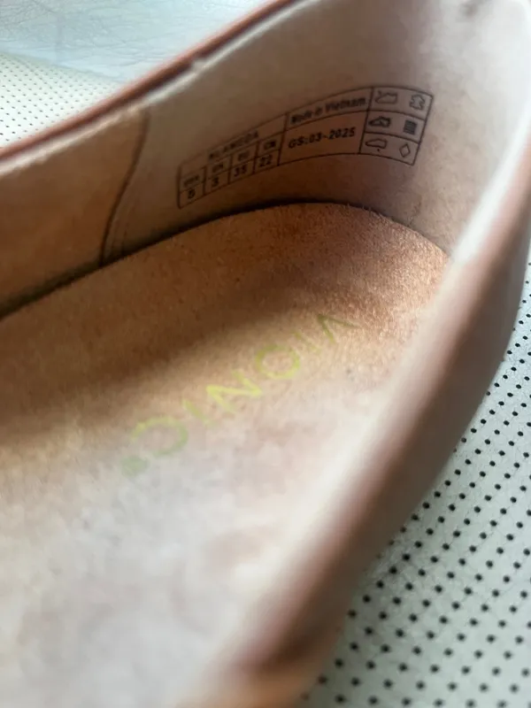 Brand New Vionic Alameda Leather Mary Jane Flats - Image 4
