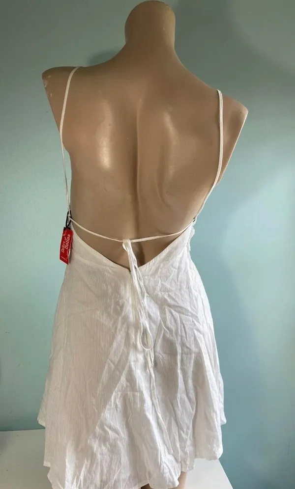 Forever 21 Ivory Lace Crochet Dress - Image 2