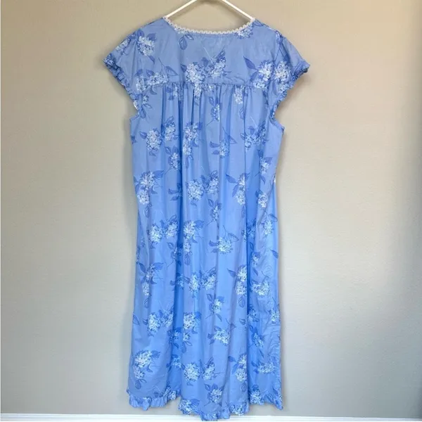 Eileen West Blue Hydrangea Woven Cotton‎ Nightgown S - Image 2