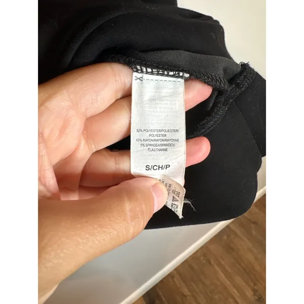 Gaiam black scuba type half zip sweatshirt - Image 3