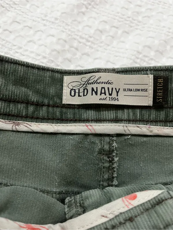 Old Navy Olive Utility Mini Skirt with Patch Pockets - Image 6