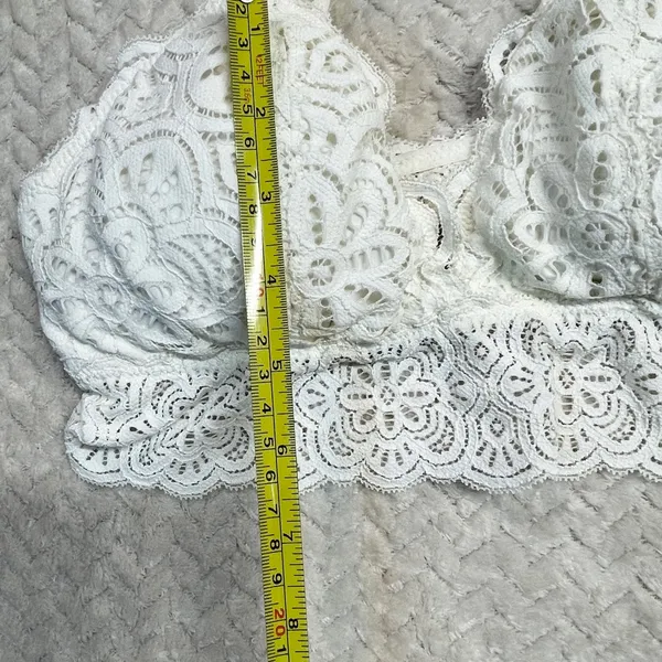Aerie‎ White Strappy Lace Bralette with padding Size Medium - Image 5
