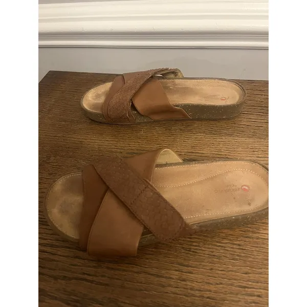 Clarks Women's Sandal Slide Flip Flop Brown Leather Cross Straps 8 Casual Beach - Image 2