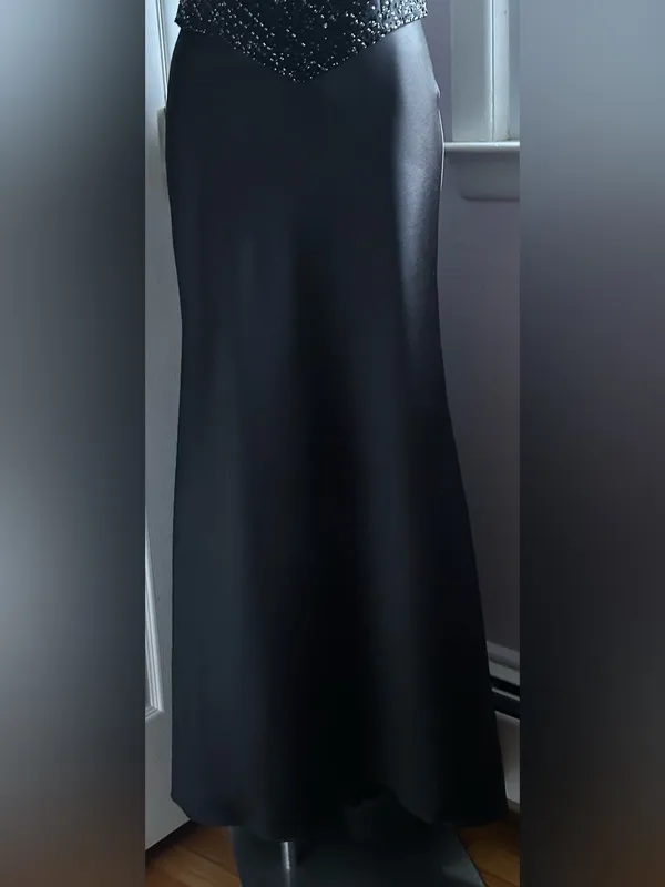 DESTINATION BY MON CHERI Beaded Halter Black Prom Gown Sz 8 - Image 4