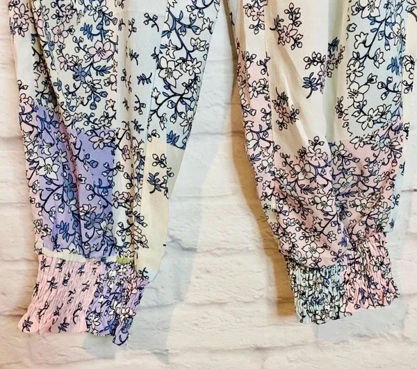Boutique NEW Floral Patch Pants - Image 5