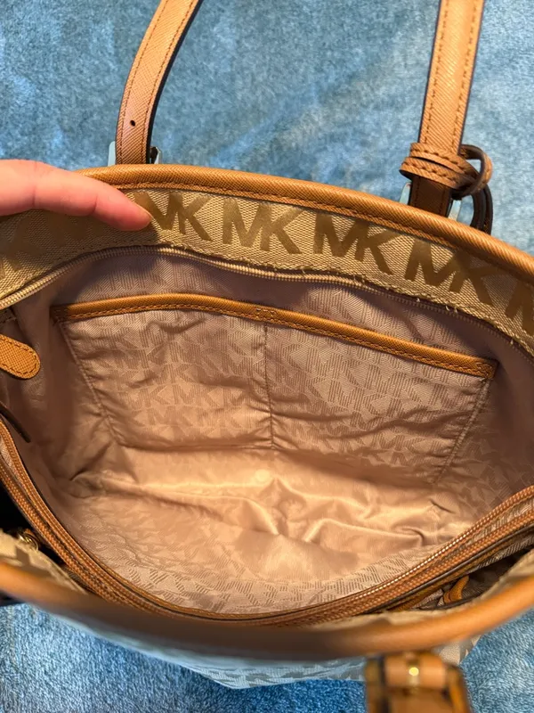 MICHAEL Michael Kors Tan Signature Jet Set Item Pocket Tote Bag Logo‎ Pattern - Image 7