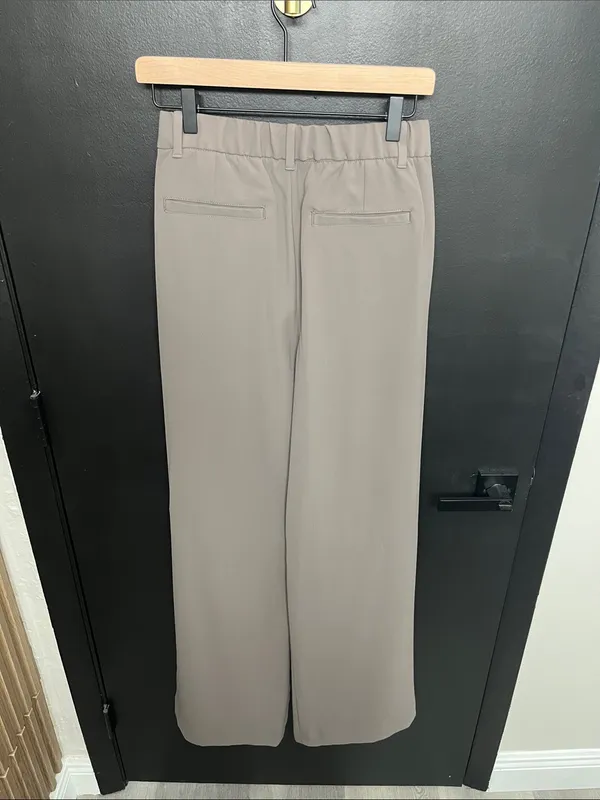 GAP Wide-Leg Dress Pants in Taupe - Image 3