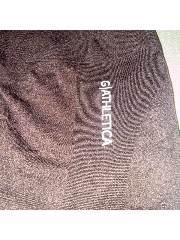 G/athletics shorts Brown Size M - Image 3