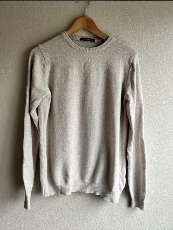 Wool Crewneck Women's Sweater in Light Gray - Image 2