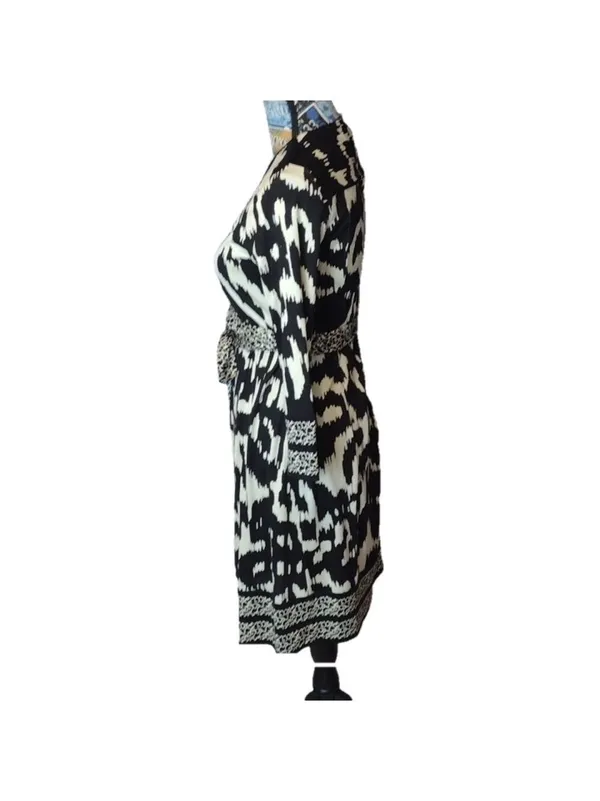 Diane von furstenberg animal print wrap dress size 4 - Image 3