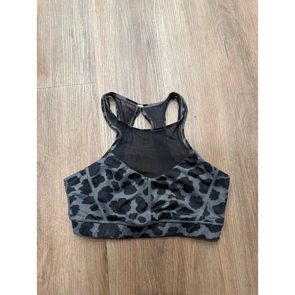 Lululemon Grey Leopard Print High Neck Mesh Racerback Sports Bra‎ Size 6 - Image 4