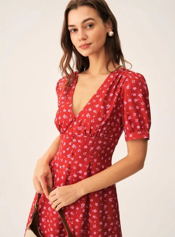 Rihoas Red Floral Ruched Midi Dress - Image 2