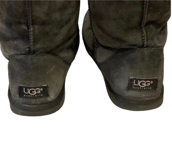 UGG Classic Tall Black Sheepskin Fur Lined Boots Cozy 8 Snow Winter - Image 4
