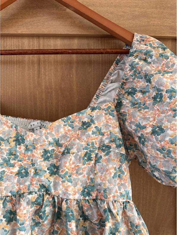 English Factory Women's Floral Puff Sleeve Top Teal, Orange & Cream size Large - Image 12