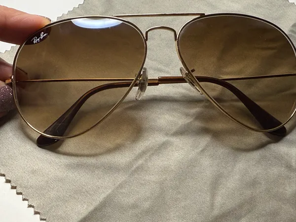 Ray-Ban Sunglasses Aviator Gold Frame Brown Polarized Lens - Image 3
