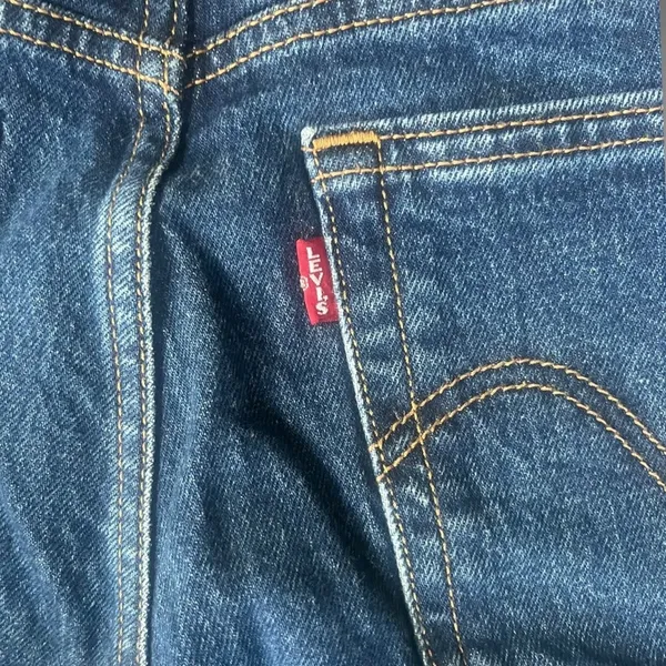LEVI'S Women's Wedgie Straight Button Fly Jeans With Raw Hem Size 27 | EUC - Image 8