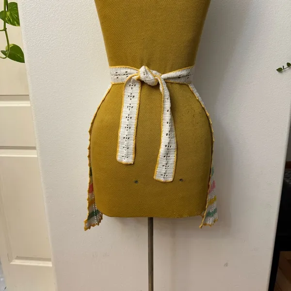 Handmade Vintage 60's/70's Style Apron - Image 6