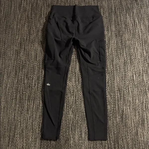 Alo yoga High-Waist Cargo Legging - Image 2