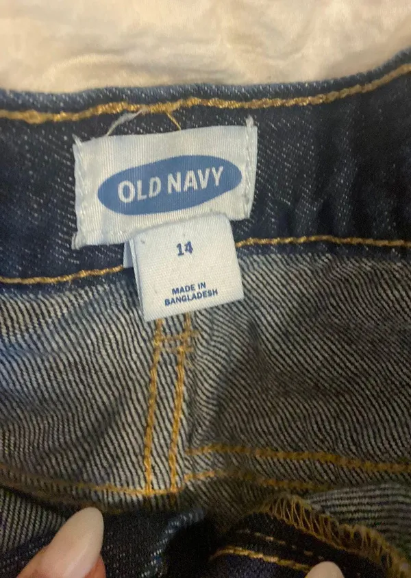 Old Navy Denim Shorts - Image 4