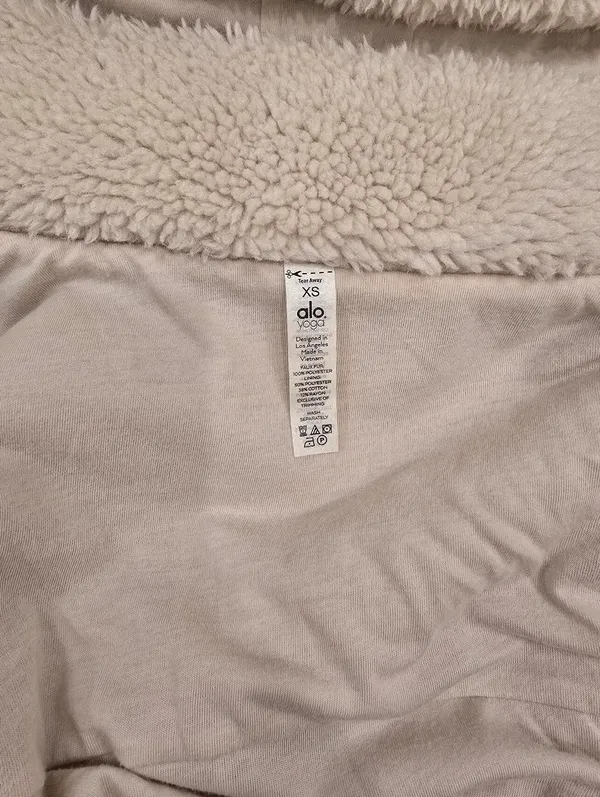 Alo Yoga Foxy Sherpa Jacket - Bone XS - Image 10