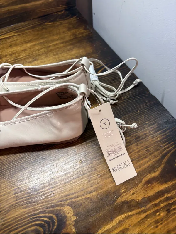 Time & tru beige lace up flats size 10 - Image 4