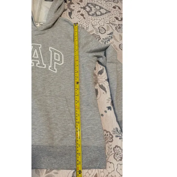 Gap Women's Fleece Pullover Hoodie Gray Embroidered Arch Logo Size Medium - Image 2